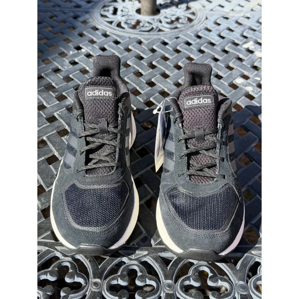 Adidas 90s Valasion Womens Size 8.5 Black White Athletic Running Shoes EE9906